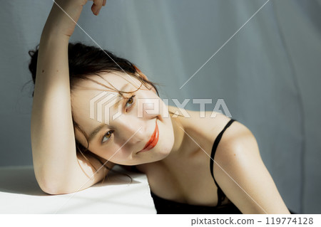 Beauty image of young women Beauty image of young women 119774128