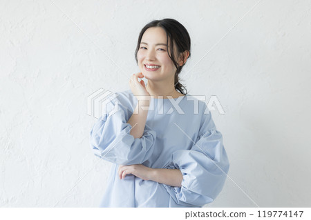 年輕的女士的肖像 年輕的女士的肖像 119774147