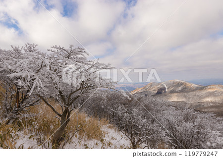 雪山登山(大分縣九重町) 雪山登山(大分縣九重町) 119779247