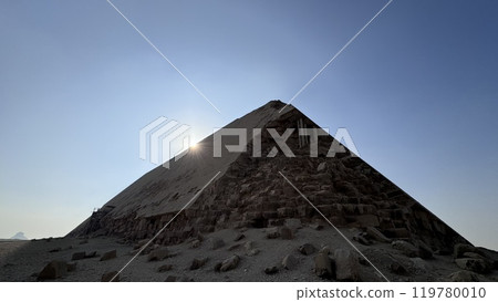Egypt refraction pyramid 119780010