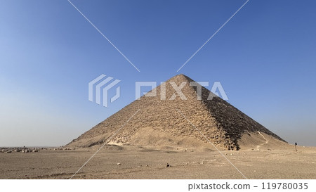Egypt red pyramid 119780035