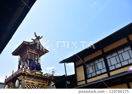 Takayama City, Gifu Prefecture - A full lineup of floats at the 2017 Takayama Festival - First spring and autumn festival float competition in 55 years - Doll floats at Gyōjindai Takayama City, Gifu Prefecture - A full lineup of floats at the 2017 Takayama Festival - First spring and autumn festival float competition in 55 years - Doll floats at Gyōjindai 119780175