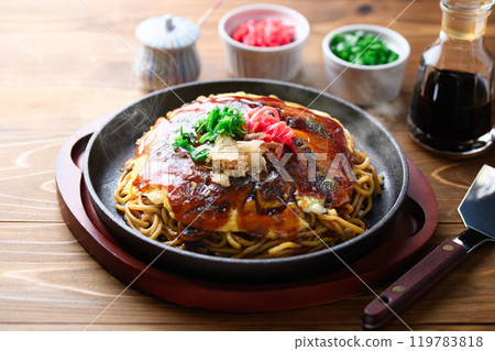 Hiroshima style okonomiyaki Hiroshima style okonomiyaki 119783818