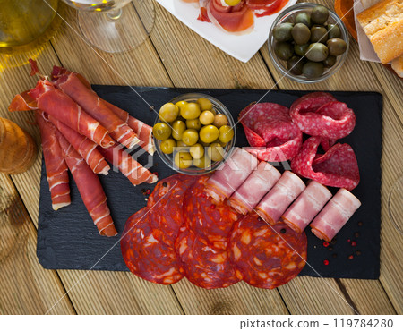 Spanish meat antipasto platter 119784280