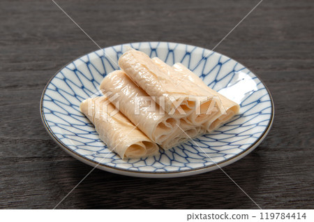 Boiled yuba 119784414