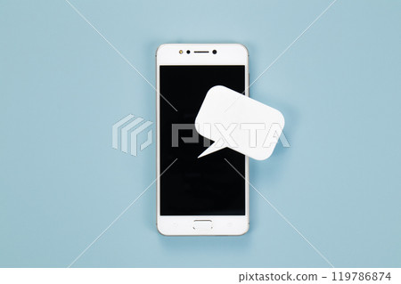 Image photo: Smartphone and speech bubble Image photo: Smartphone and speech bubble 119786874