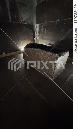 Pyramid of Khufu - Chamber 119788499