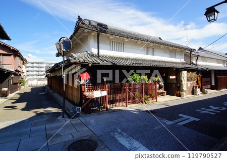 Jinaimachi Tondabayashi streetscape Jinaimachi Tondabayashi streetscape 119790527