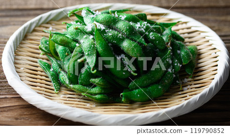 Freshly boiled beans 119790852