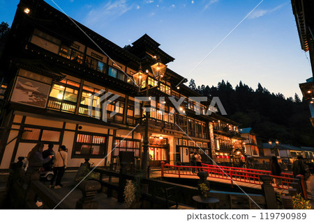 Notoya Ryokan at dusk Notoya Ryokan at dusk 119790989