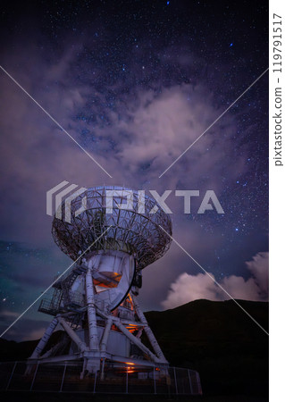 石垣島國家天文台VERA電波望遠鏡與星空 石垣島國家天文台VERA電波望遠鏡與星空 119791517
