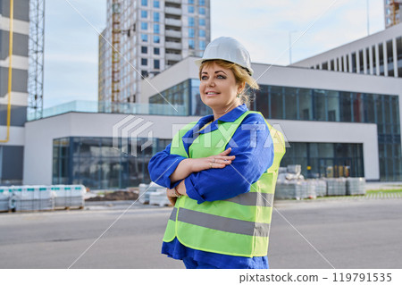 Portrait of woman builder engineer supervisor at outdoor construction 119791535