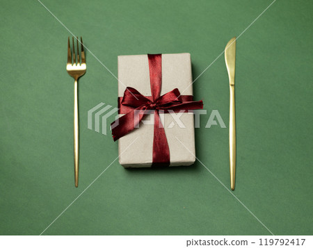 craft gift box with ribbon and cutlery 119792417