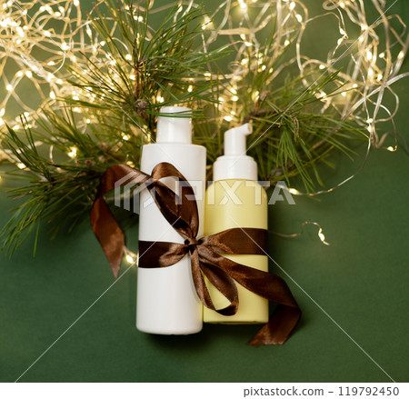 cosmetic product with a dispenser and a brown bank cosmetic product with a dispenser and a brown bank 119792450