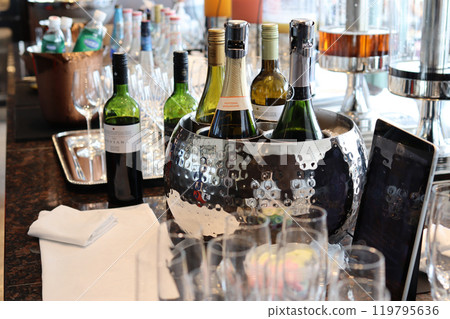 wine  119795636
