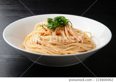 Cod roe cream spaghetti Cod roe cream spaghetti 119800062