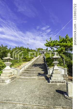 Shodoshima Tomioka Hachiman Shrine, stone steps approach, Tonosho Town, Kagawa Prefecture 119801722