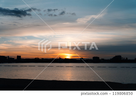 Autumn sunrise in Shinmaiko 119806850