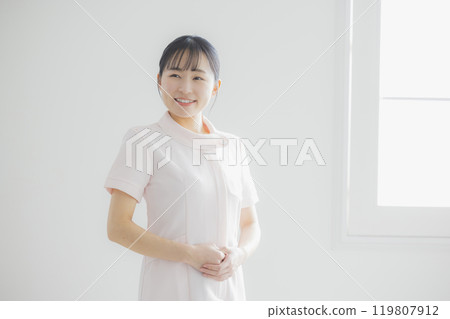 A nurse woman A nurse woman 119807912