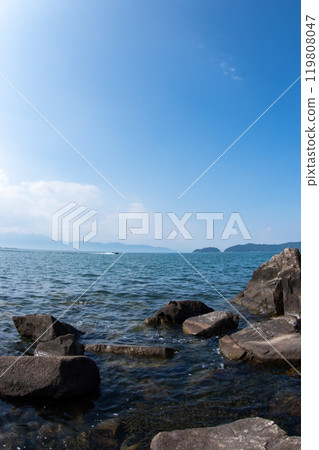 See Lake Biwa in summer through an ultra-wide-angle lens See Lake Biwa in summer through an ultra-wide-angle lens 119808047