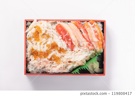 雪蟹和鮭魚子散壽司 119808417