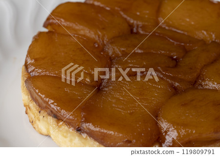 Tarte Tatin Freshly baked Tarte Tatin 119809791
