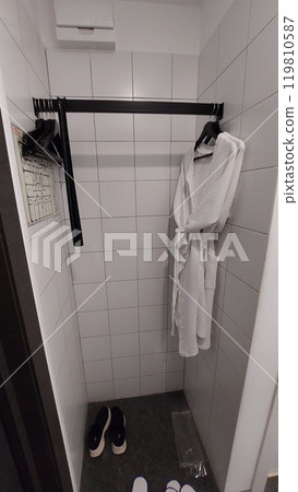 Wardrobe with tiles Wardrobe with tiles 119810587