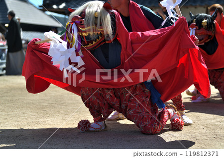 Lion dance: Kagura performance at the Okayama City Takebe Festival in the grounds of Shichisha Hachimangu Shrine Lion dance: Kagura performance at the Okayama City Takebe Festival in the grounds of Shichisha Hachimangu Shrine 119812371
