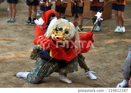 岡山市武部祭典七社八幡宮內的舞獅神樂祭 119812387