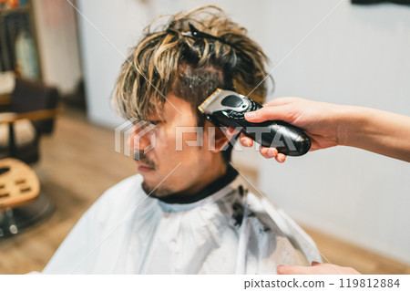 男人 男 男性 119812884