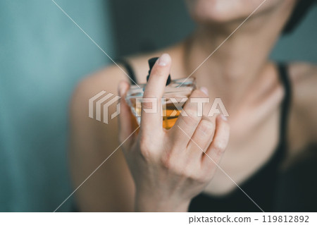 女士香水 119812892