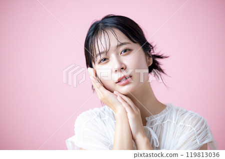 美人形象女性肖像粉紅背景 美人形象女性肖像粉紅背景 119813036