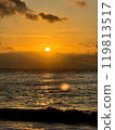 <Izu> The sunrise, ocean and waves rising from the other side of Oshima 119813517
