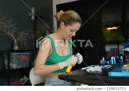 The process of making the art decor of epoxy resin, natural stones and moss The process of making the art decor of epoxy resin, natural stones and moss 119813713