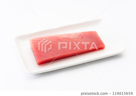 盤子裡的大眼鮪魚和中脂鮪魚柵欄 119815659