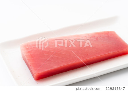 Close-up of fatty fatty bigeye tuna steak 119815847