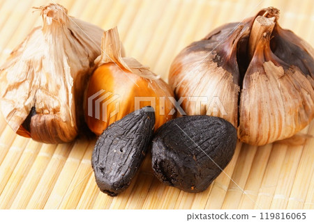 Black garlic Black garlic 119816065