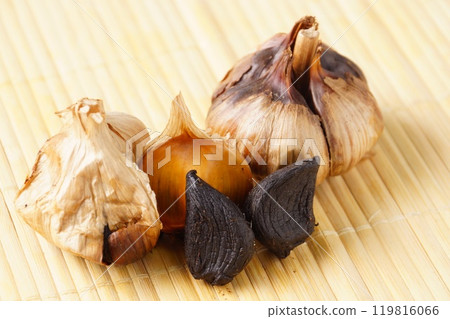 Black garlic Black garlic 119816066