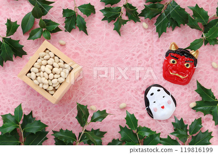 Setsubun: soybeans in a wooden box, lucky beans, holly 119816199