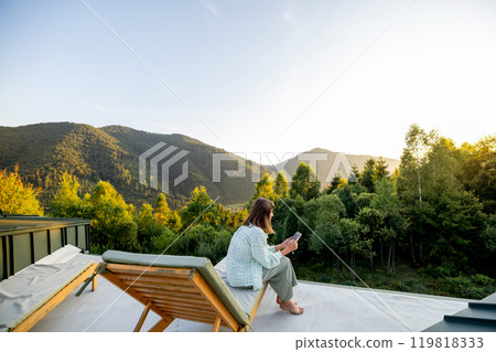 Mountain Serenity with Connectivity 119818333