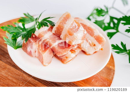 Seasoned pork belly for yakiniku (grilled meat) from Spain Seasoned pork belly for yakiniku (grilled meat) from Spain 119820189