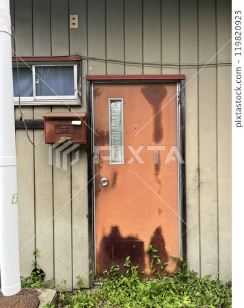 Old apartment door Old apartment door 119820923