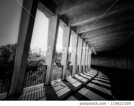 Light and Shadow: Concrete Structures Light and Shadow: Concrete Structures 119822109