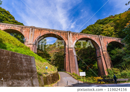[Gunma Prefecture] Usui Third Bridge and Megane Bridge in Autumn 119824156