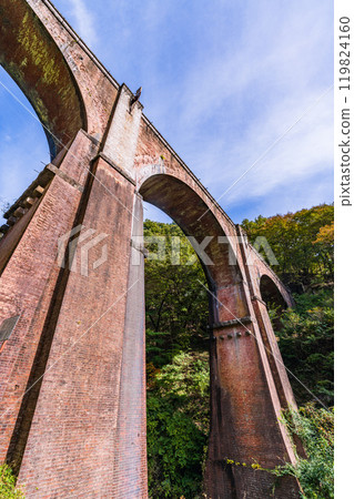 [Gunma Prefecture] Usui Third Bridge and Megane Bridge in Autumn 119824160