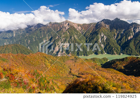 Toyama Prefecture: Autumn foliage at Tateyama Kurobe Alpine Route and Daikanbo Cloud Terrace Toyama Prefecture: Autumn foliage at Tateyama Kurobe Alpine Route and Daikanbo Cloud Terrace 119824925