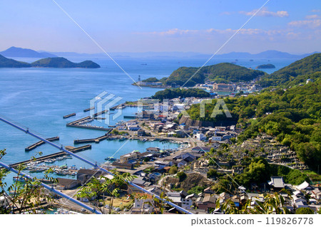The Great Seto Bridge, Mount Washu, from the first observation deck (Kurashiki City, Okayama Prefecture) 119826778