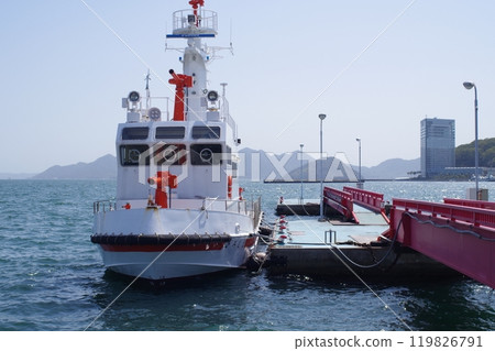 Fireboat at Ujina Port, Hiroshima 119826791