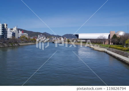 Scenery along the Ota River in Hiroshima 119826794