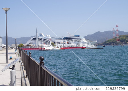 Hiroshima Port Wharf Park and Cruise Ship Hiroshima Port Wharf Park and Cruise Ship 119826799